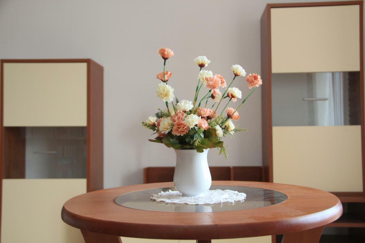 Comfort Sea View Apartment With Parking And Two Bedrooms Baska Voda Luaran gambar